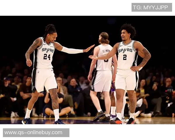 哈珀出战25分钟表现抢眼马刺在他带领下豪取四连胜