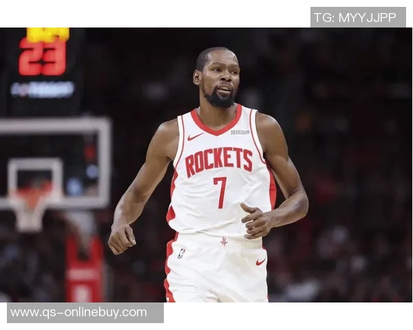 杜兰特赞阿门能力全面能胜任控卫中锋与大前锋多重角色