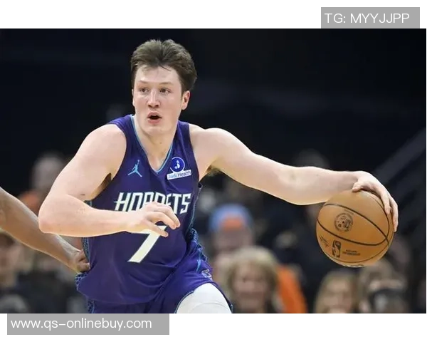 克尼佩尔表现起伏不定10投仅中3收获8分4板3助2帽并有5次失误