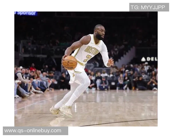 杰伦布朗调侃普理查德偷技中距离命中率飙升助力球队胜利