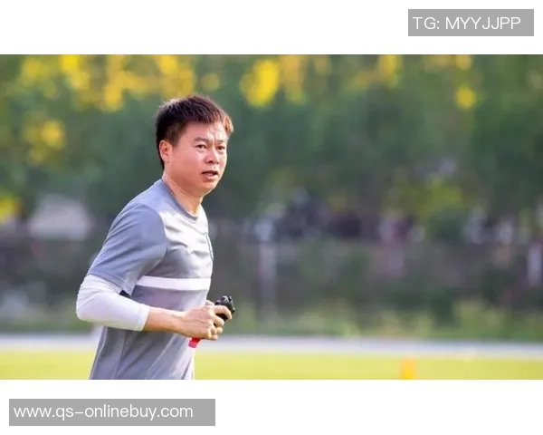 土帅于根伟执教能力受认可脱离实际谈论毫无意义 土帅于根伟执教能力受认可脱离实际谈论毫无意义